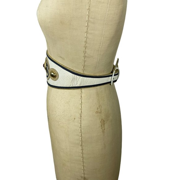 1980s leather cinch belt with gold crest by designer R.J. Graziano Size 28" - 33 - Picture 2 of 5